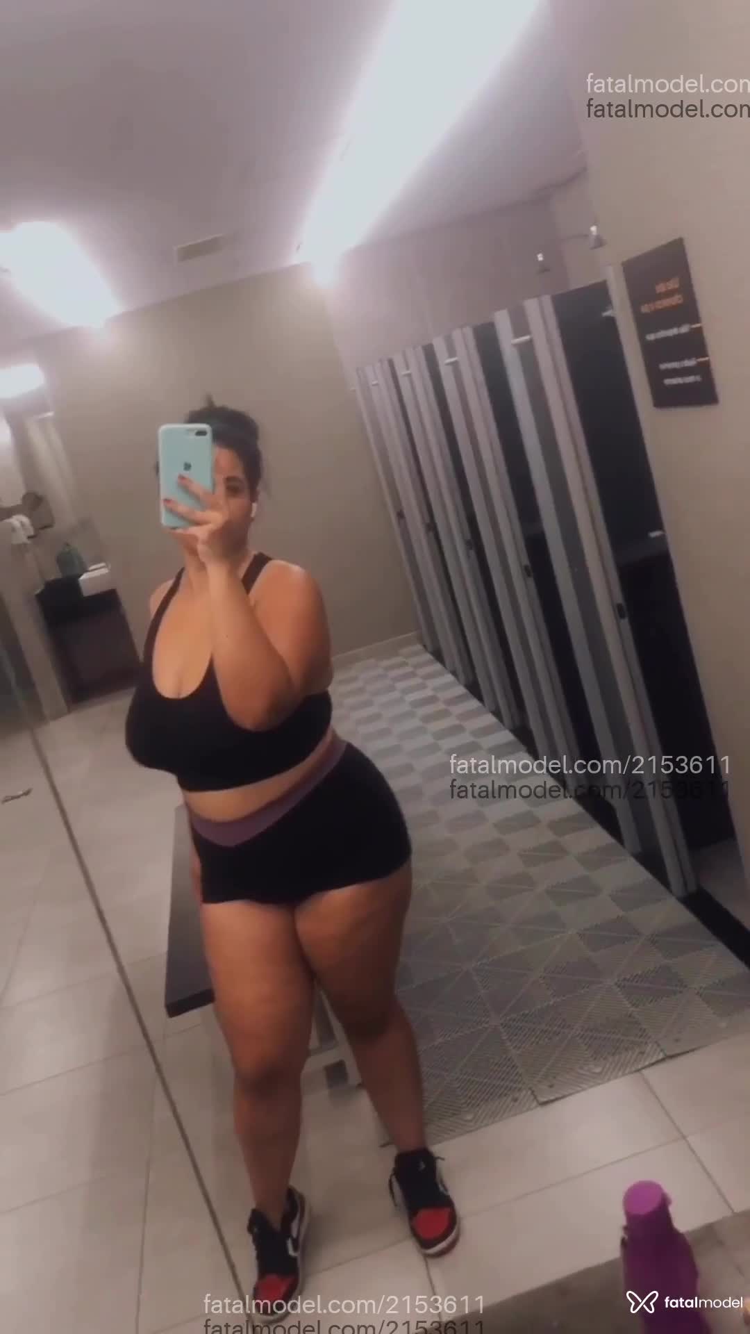 Acompanhante mulher com cabelo castanho de olhos pretos em São Paulo - Helen