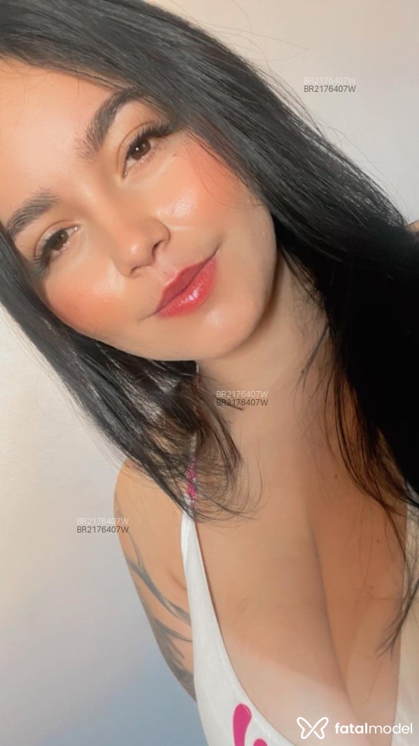 Acompanhante mulher morena (o) de olhos castanhos em São Paulo Acompanhante mulher morena (o) de olhos castanhos em São Paulo - Larissa