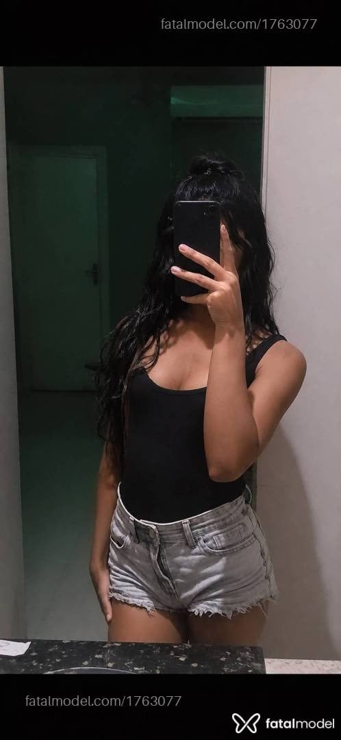 Acompanhante mulher trans morena (o) de olhos pretos - Priscylla