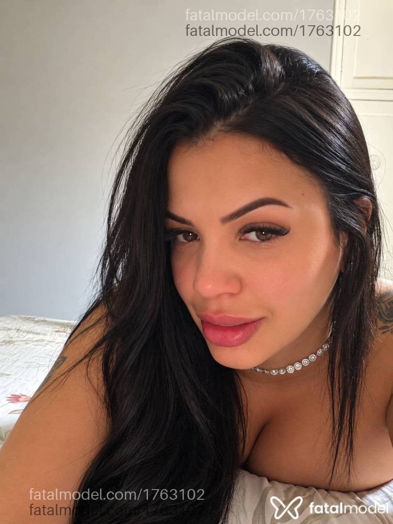 Acompanhante mulher morena (o) de olhos mel - Jade Ferraz