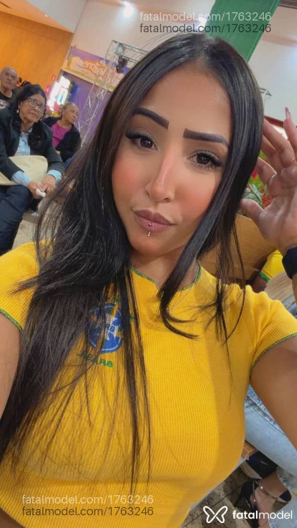 Acompanhante mulher morena (o) de olhos castanhos em Patos de Minas - Sophia Andrade