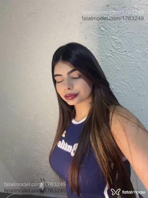 Acompanhante mulher morena (o) de olhos pretos em Pará de Minas - Julia Ferraz