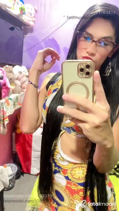 Acompanhante mulher trans morena (o) de olhos castanhos em Candeias do Jamari Acompanhante mulher trans morena (o) de olhos castanhos em Candeias do Jamari - Rayssa