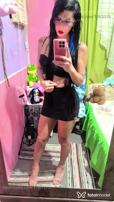 Acompanhante mulher trans morena (o) de olhos castanhos em Candeias do Jamari Acompanhante mulher trans morena (o) de olhos castanhos em Candeias do Jamari - Rayssa