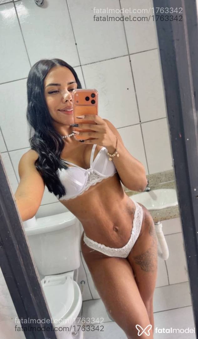 Acompanhante mulher morena (o) de olhos castanhos em Angra dos Reis - Julia Borges