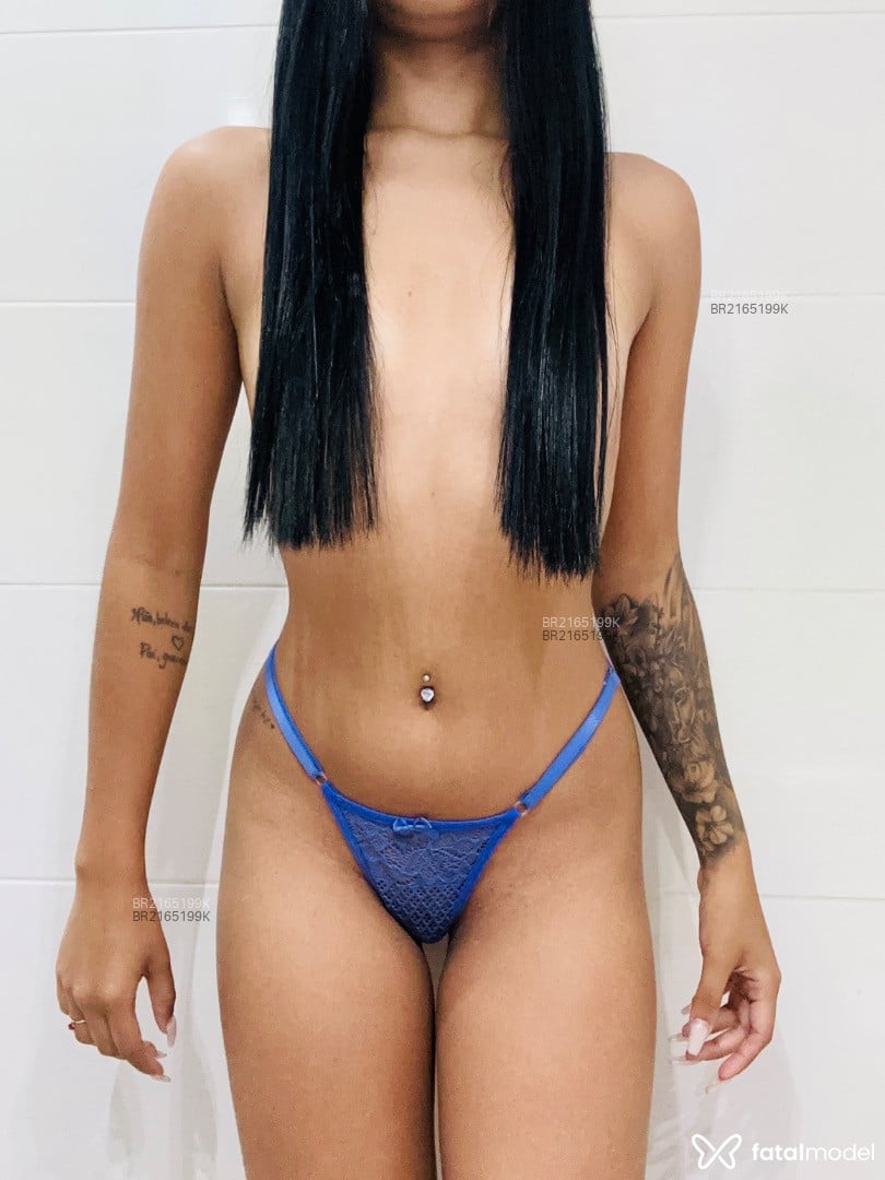 Acompanhante mulher morena (o) de olhos castanhos em Virtual - Livia