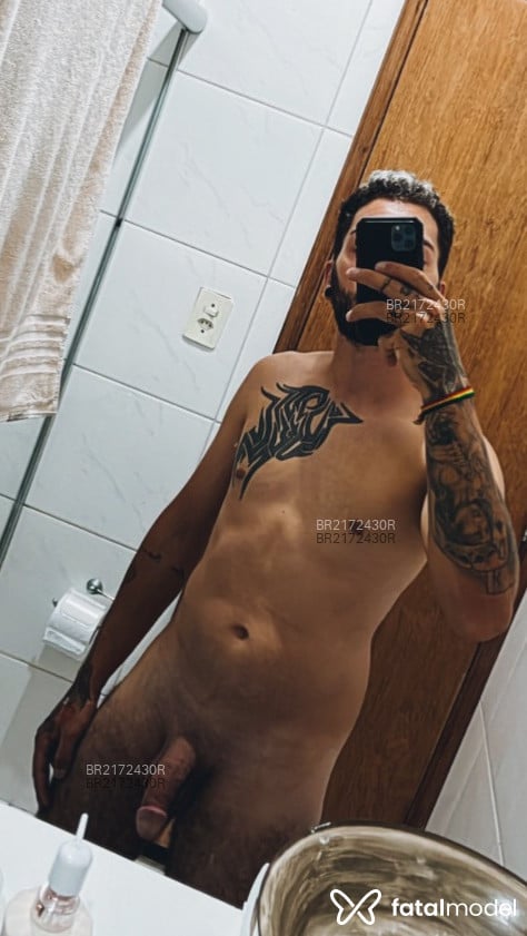 Acompanhante homem com cabelo castanho de olhos verdes em São José dos Campos - Loveboy