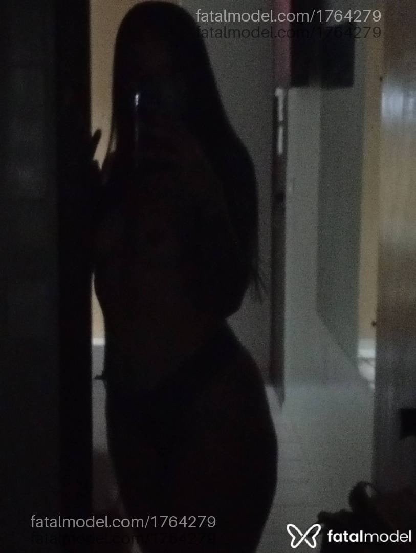 Acompanhante mulher morena (o) de olhos verdes - Anny Acompanhante mulher morena (o) de olhos verdes - Anny