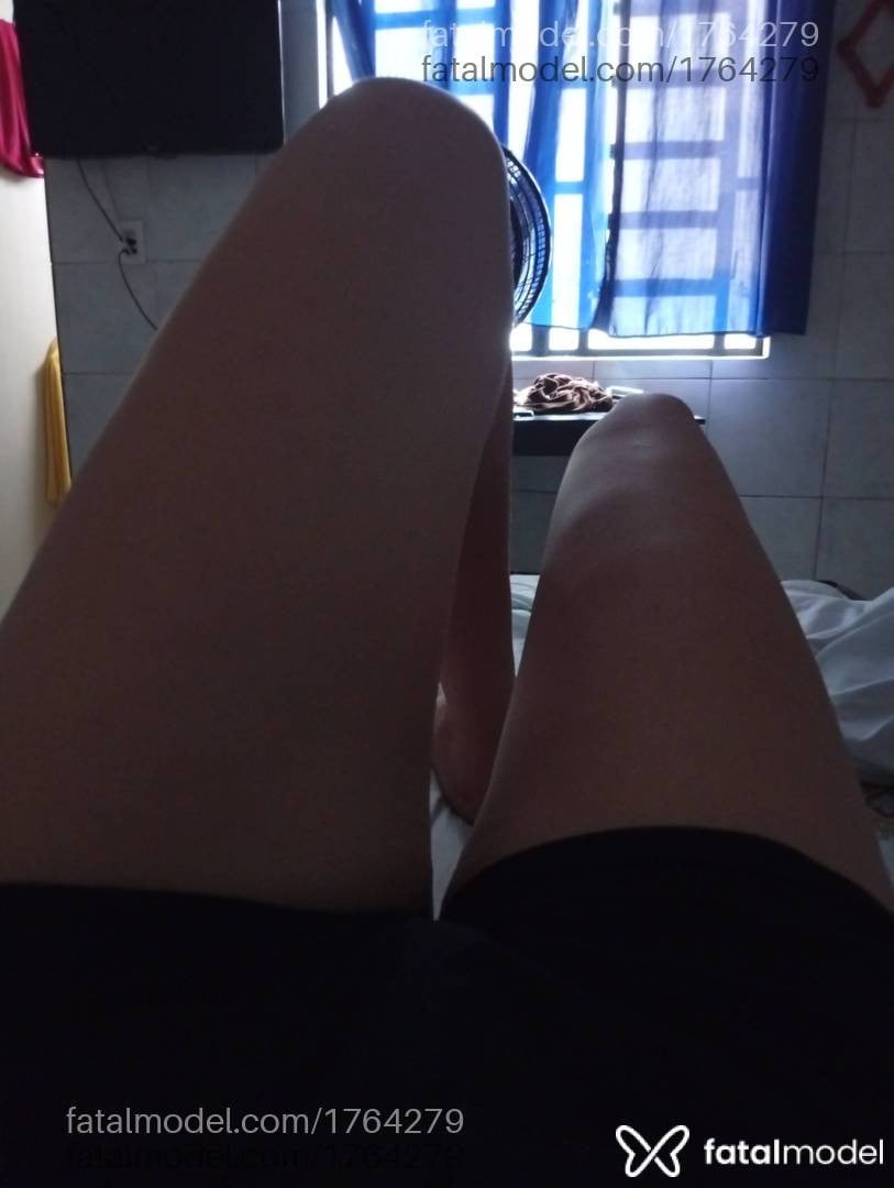 Acompanhante mulher morena (o) de olhos verdes - Anny Acompanhante mulher morena (o) de olhos verdes - Anny