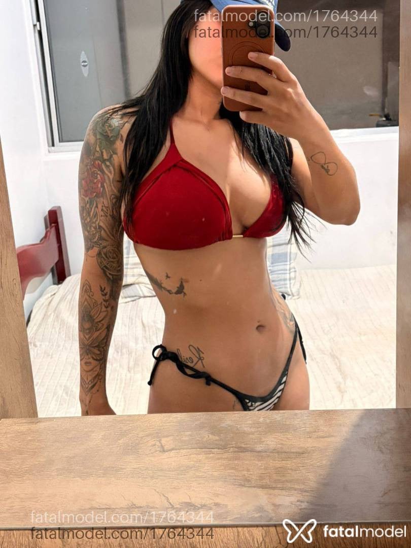 Acompanhante mulher com cabelo castanho de olhos pretos em Morrinhos Acompanhante mulher com cabelo castanho de olhos pretos em Morrinhos - Savanna Perez