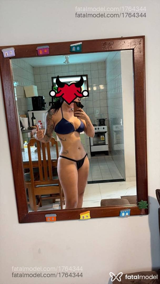 Acompanhante mulher com cabelo castanho de olhos pretos - Savanna Perez