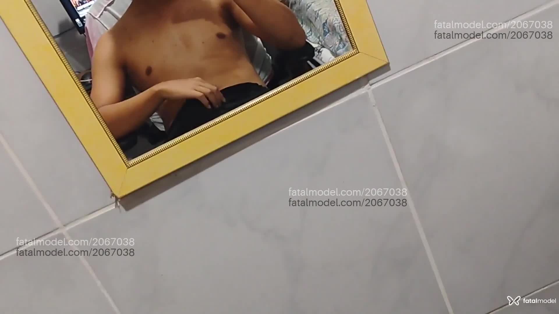 Acompanhante homem morena (o) de olhos pretos - Cristian Acompanhante homem morena (o) de olhos pretos - Cristian