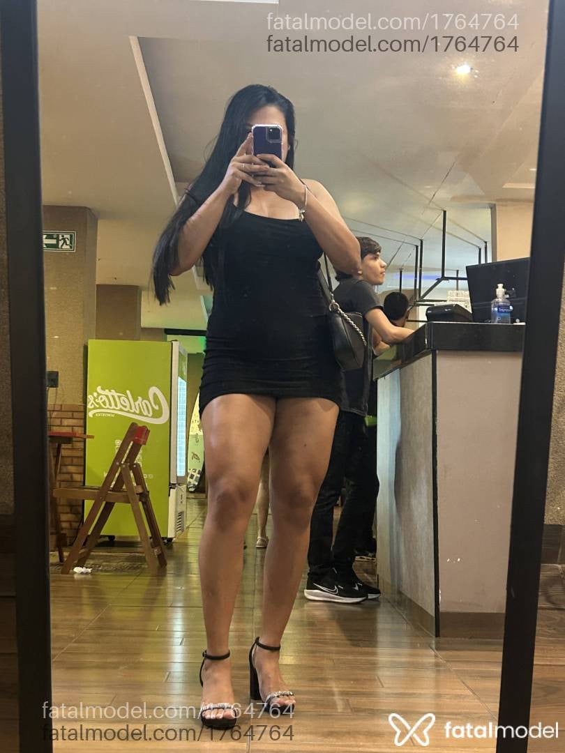 Acompanhante mulher com cabelo castanho de olhos pretos - Tainá