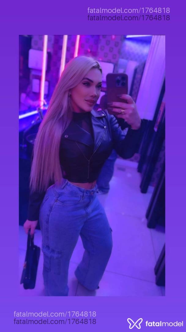 Acompanhante mulher loira (o) de olhos verdes - Emanuelly
