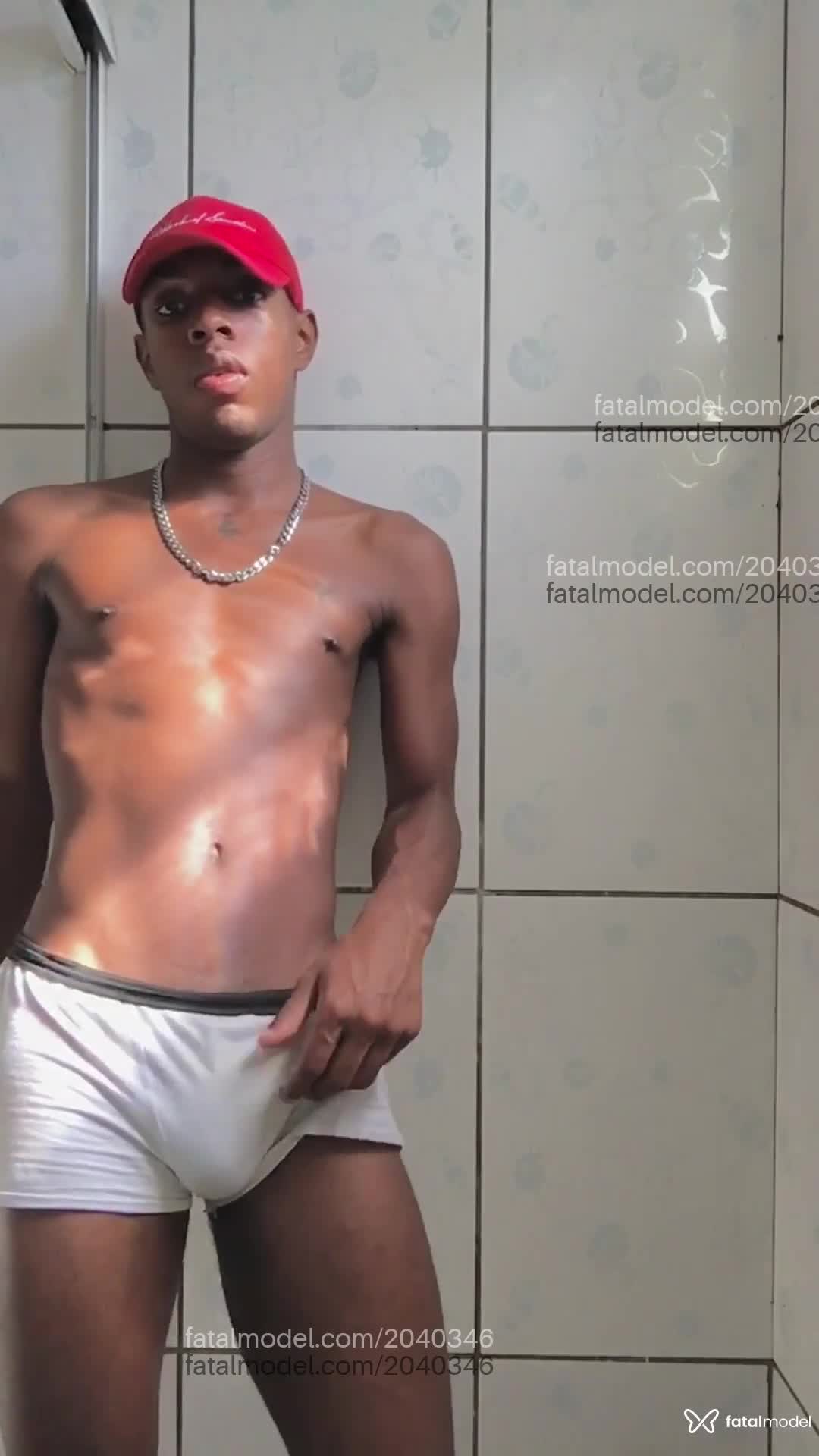 Acompanhante homem com cabelo castanho de olhos castanhos em São Paulo Acompanhante homem com cabelo castanho de olhos castanhos em São Paulo - Nowicki