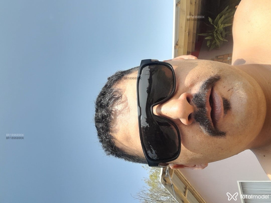 Acompanhante homem morena (o) de olhos castanhos em Agrolândia Acompanhante homem morena (o) de olhos castanhos em Agrolândia - Crispereira