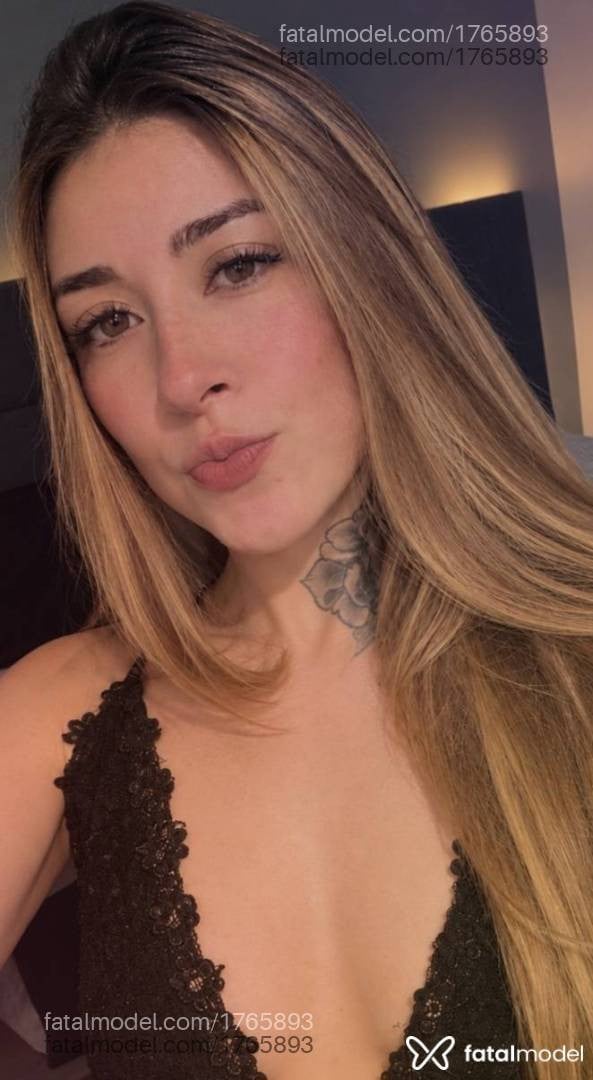 Acompanhante mulher loira (o) de olhos azuis - Alanna