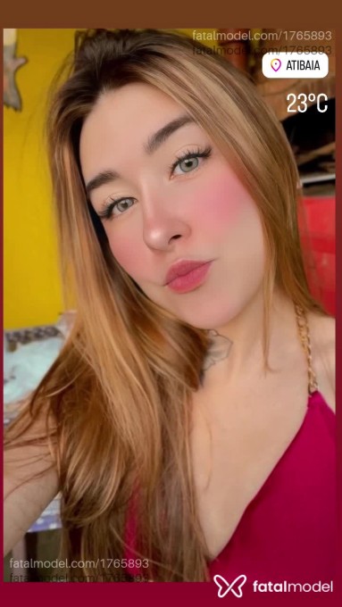 Acompanhante mulher loira (o) de olhos azuis - Alanna Acompanhante mulher loira (o) de olhos azuis - Alanna