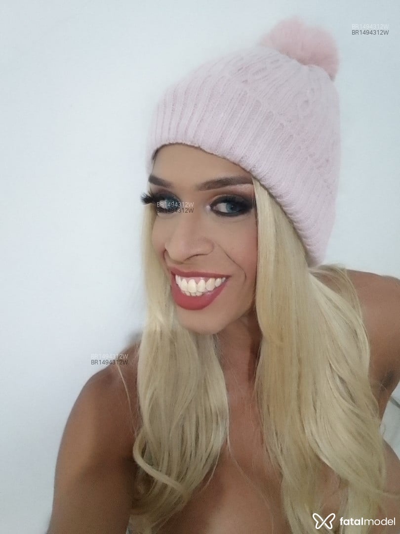 Acompanhante mulher trans loira (o) de olhos castanhos em Virtual - Letícia
