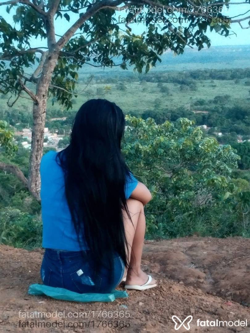 Acompanhante mulher morena (o) de olhos castanhos - Diláa