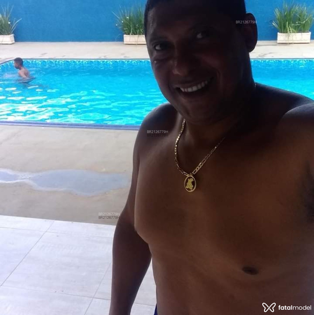 Acompanhante homem com cabelo castanho de olhos castanhos em Barueri - Edkaio