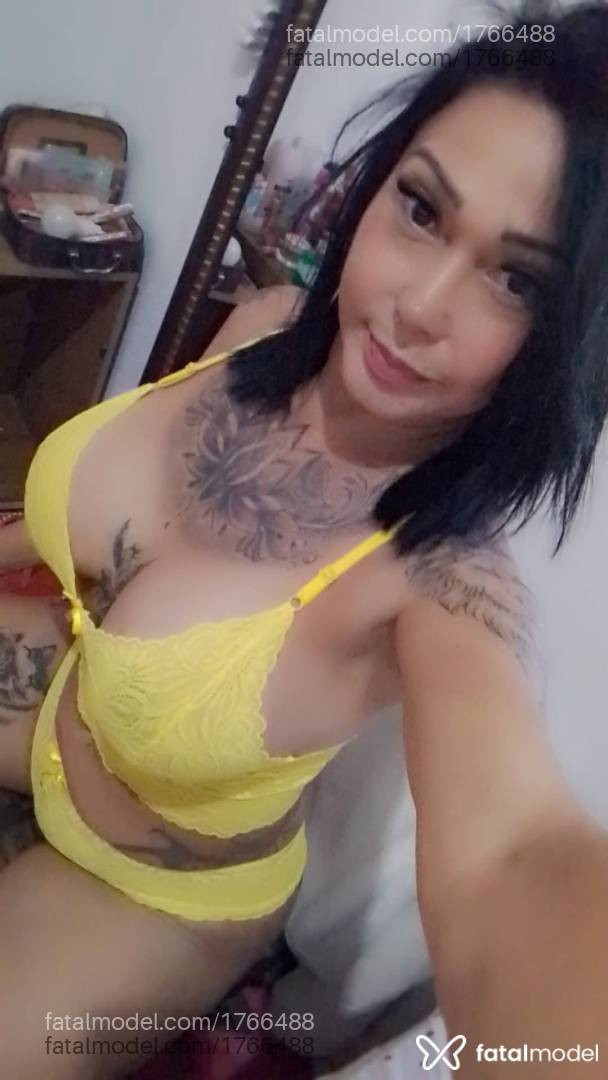 Acompanhante mulher trans morena (o) de olhos castanhos - Sheilinha