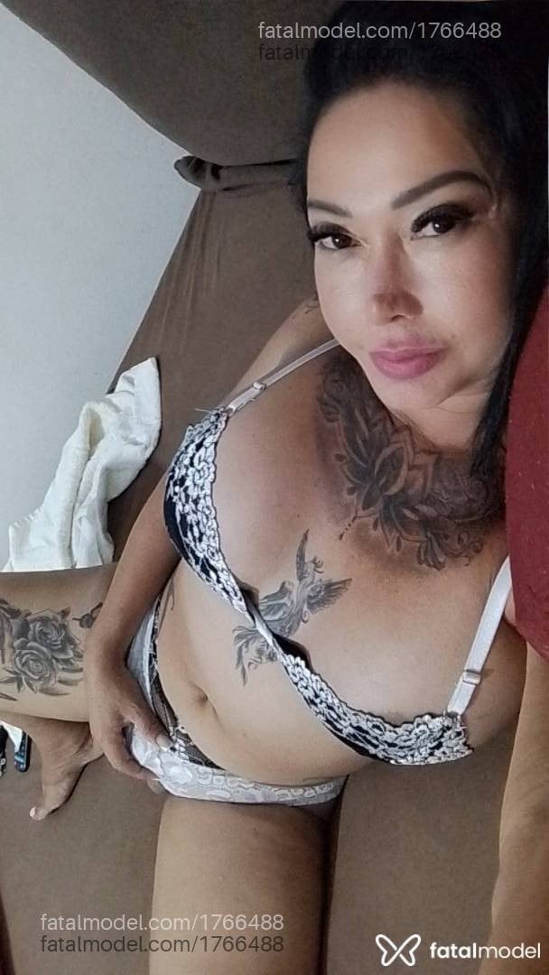 Acompanhante mulher trans morena (o) de olhos castanhos - Sheilinha