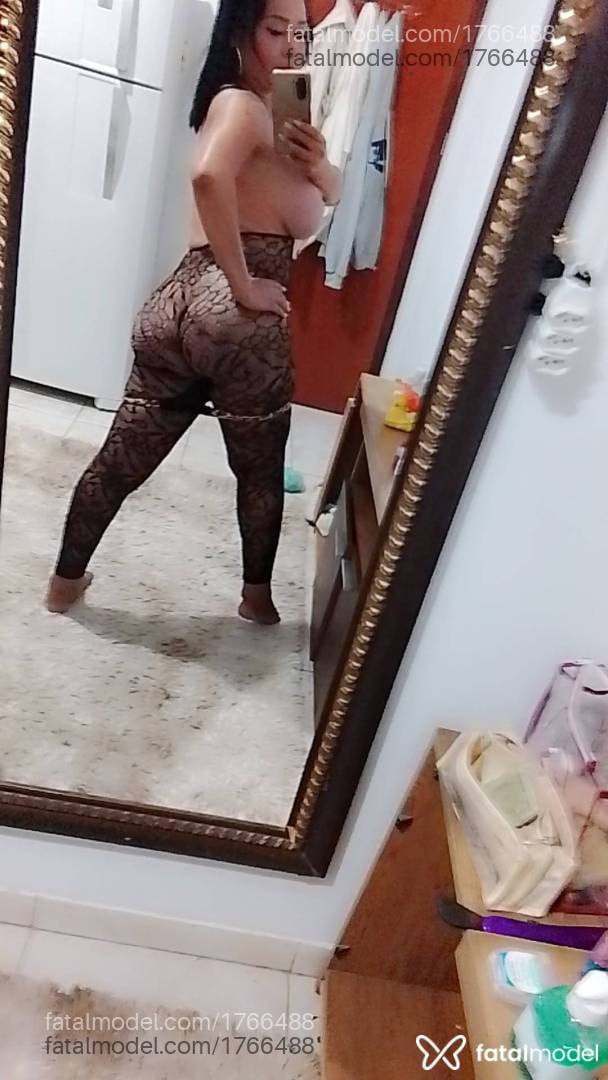 Acompanhante mulher trans morena (o) de olhos castanhos - Sheilinha