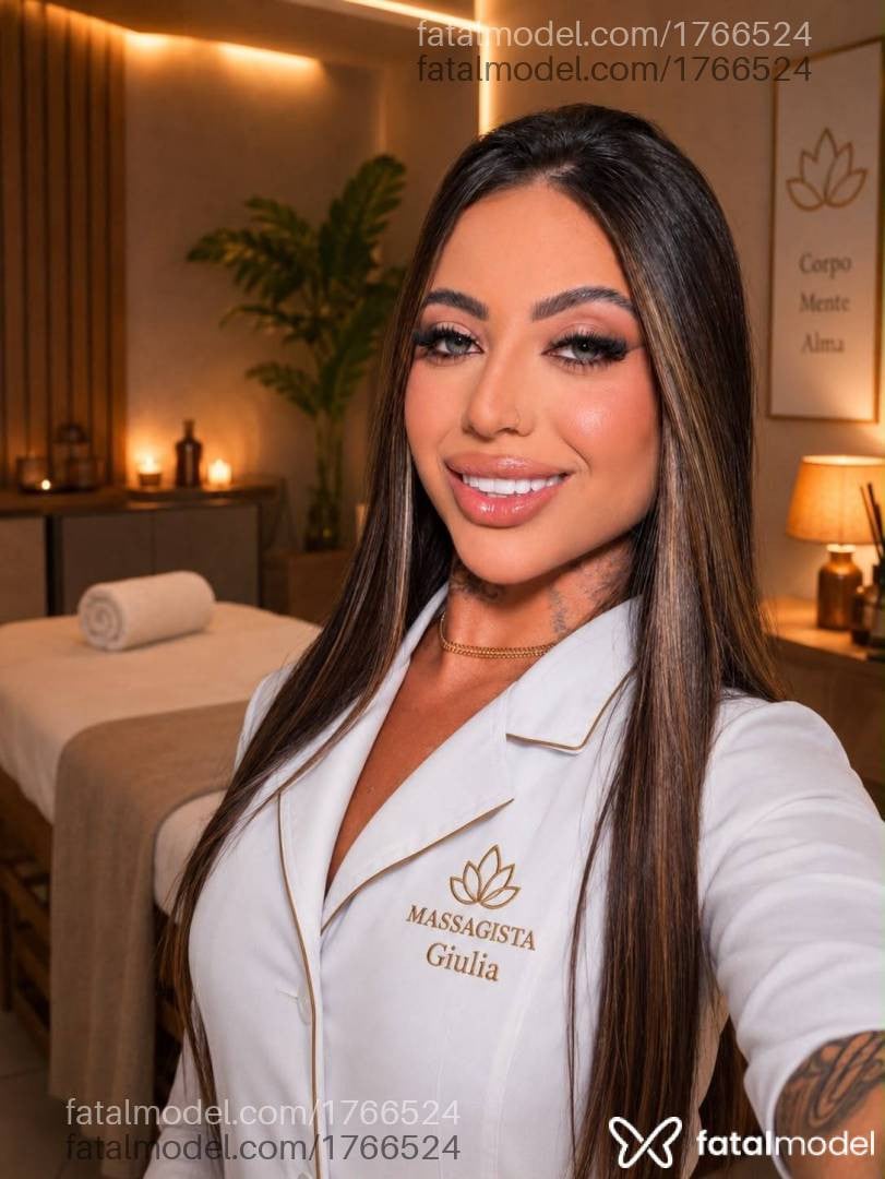 Acompanhante mulher morena (o) de olhos azuis - Giulia