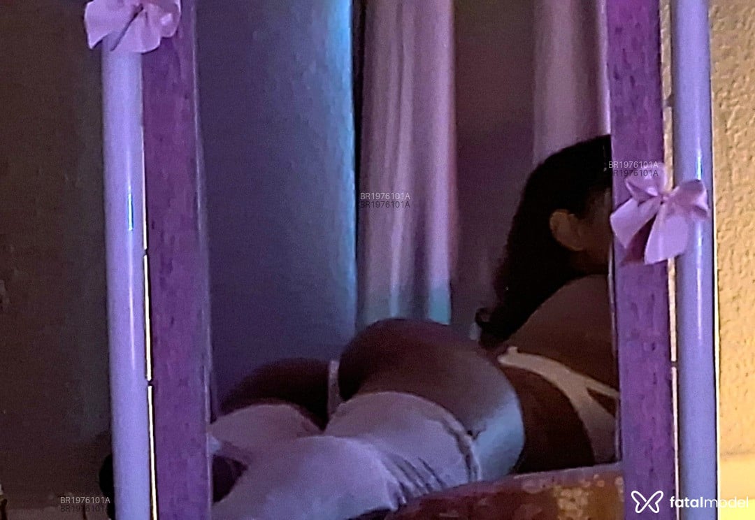 Acompanhante mulher ruiva (o) de olhos castanhos em Brasília - Bunny
