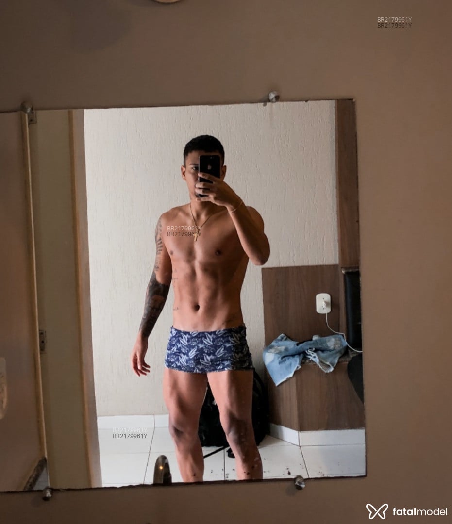 Acompanhante homem morena (o) de olhos pretos em São Paulo - Martins Leal