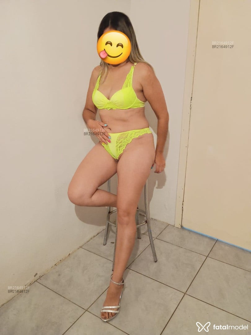 Acompanhante mulher loira (o) de olhos castanhos em Pelotas - Julia López