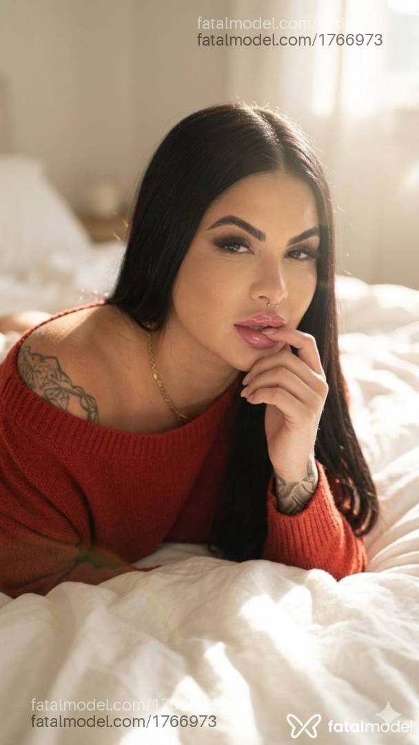 Acompanhante mulher morena (o) de olhos castanhos - Sophia Cavalcante