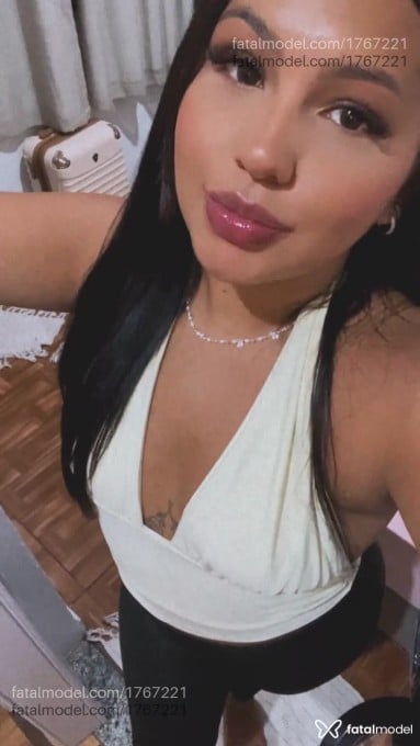 Acompanhante mulher morena (o) de olhos castanhos em Araxá - Alice
