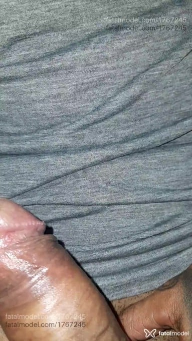 Acompanhante homem com cabelo castanho de olhos castanhos - Lovezimvava