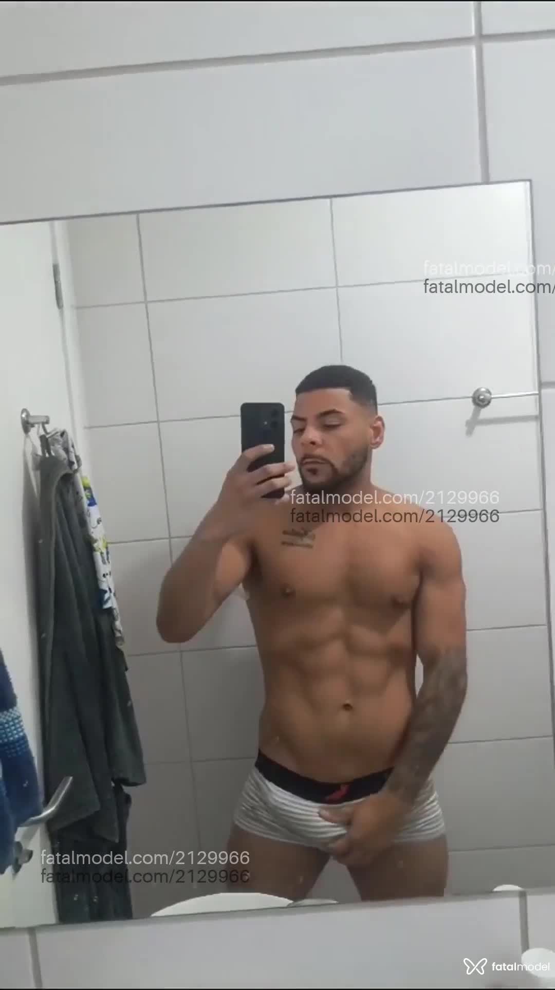 Acompanhante homem morena (o) de olhos castanhos em Rio de Janeiro - Gustavo Andrade