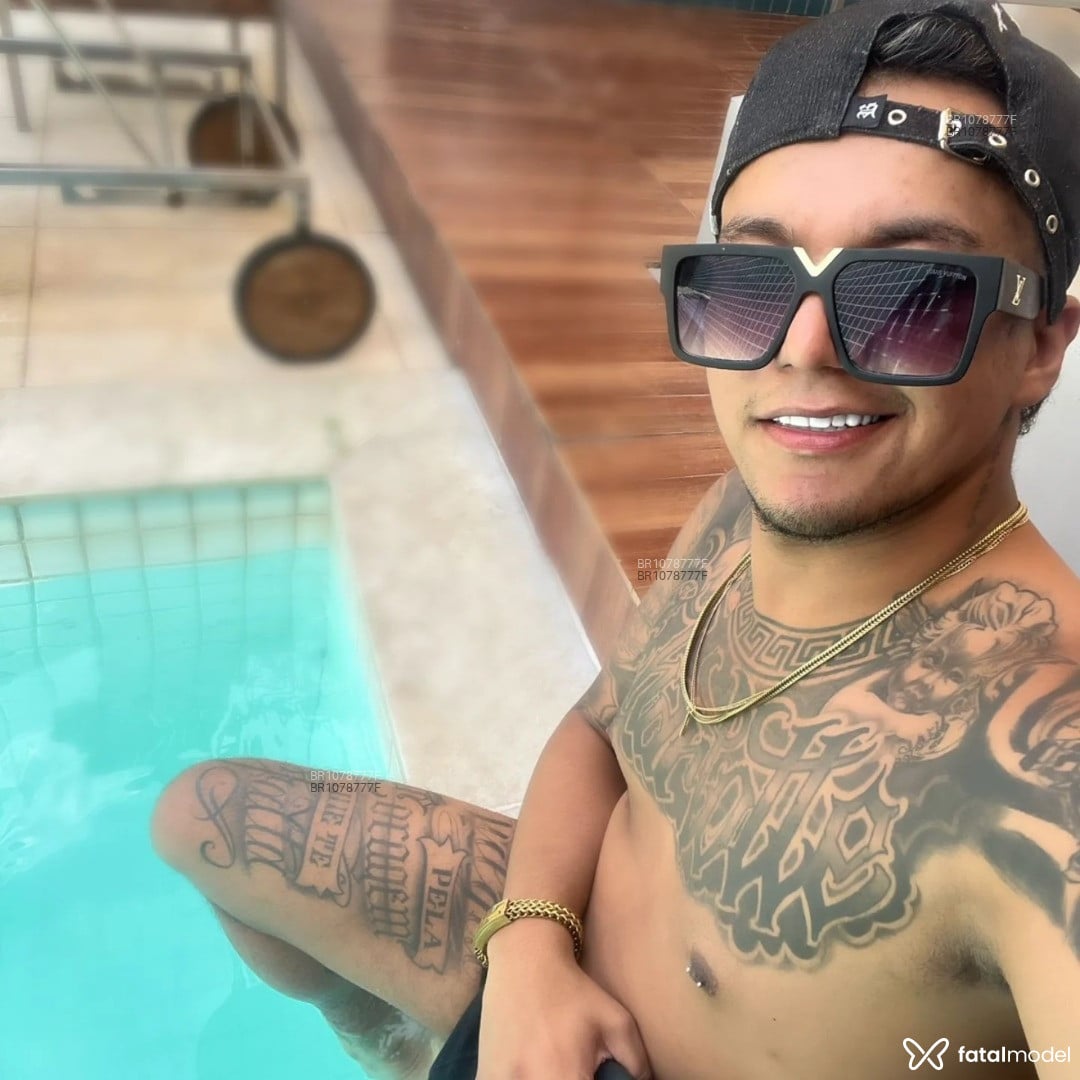 Acompanhante homem morena (o) de olhos castanhos em Curitiba Acompanhante homem morena (o) de olhos castanhos em Curitiba - Pablo Rocco