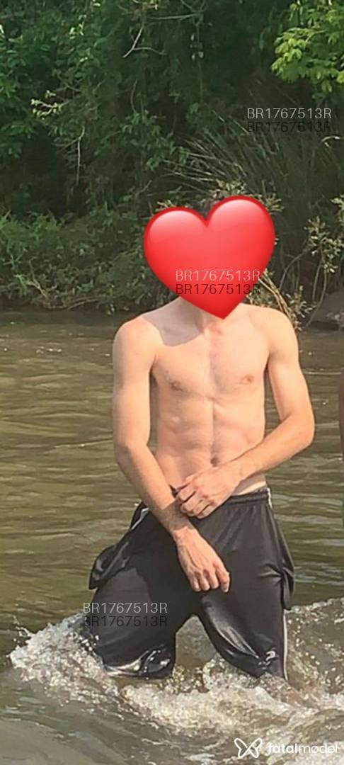 Acompanhante homem com cabelo castanho de olhos verdes em Toledo - Henrique