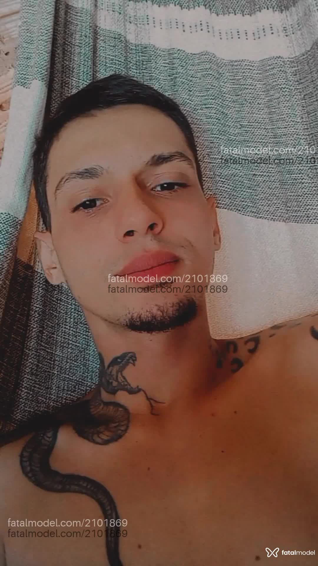 Acompanhante homem com cabelo castanho de olhos castanhos em Avaré Acompanhante homem com cabelo castanho de olhos castanhos em Avaré - Kazan