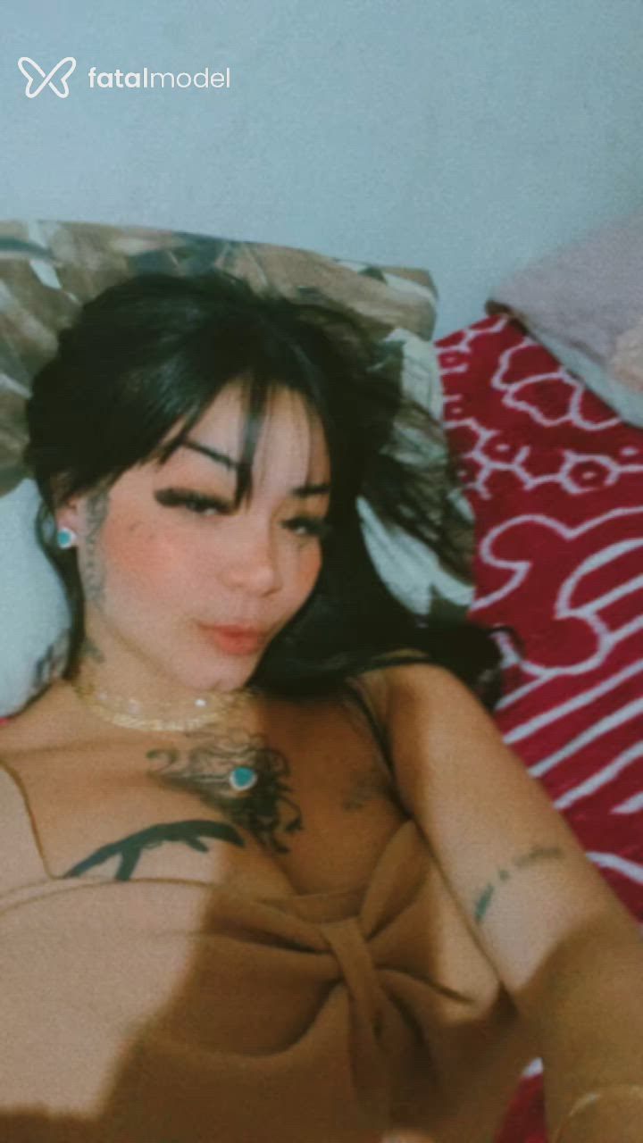 Acompanhante mulher morena (o) de olhos castanhos - Valentina Acompanhante mulher morena (o) de olhos castanhos - Valentina