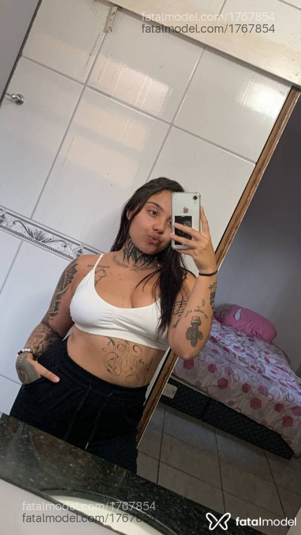 Acompanhante mulher morena (o) de olhos castanhos - Tai Bueno