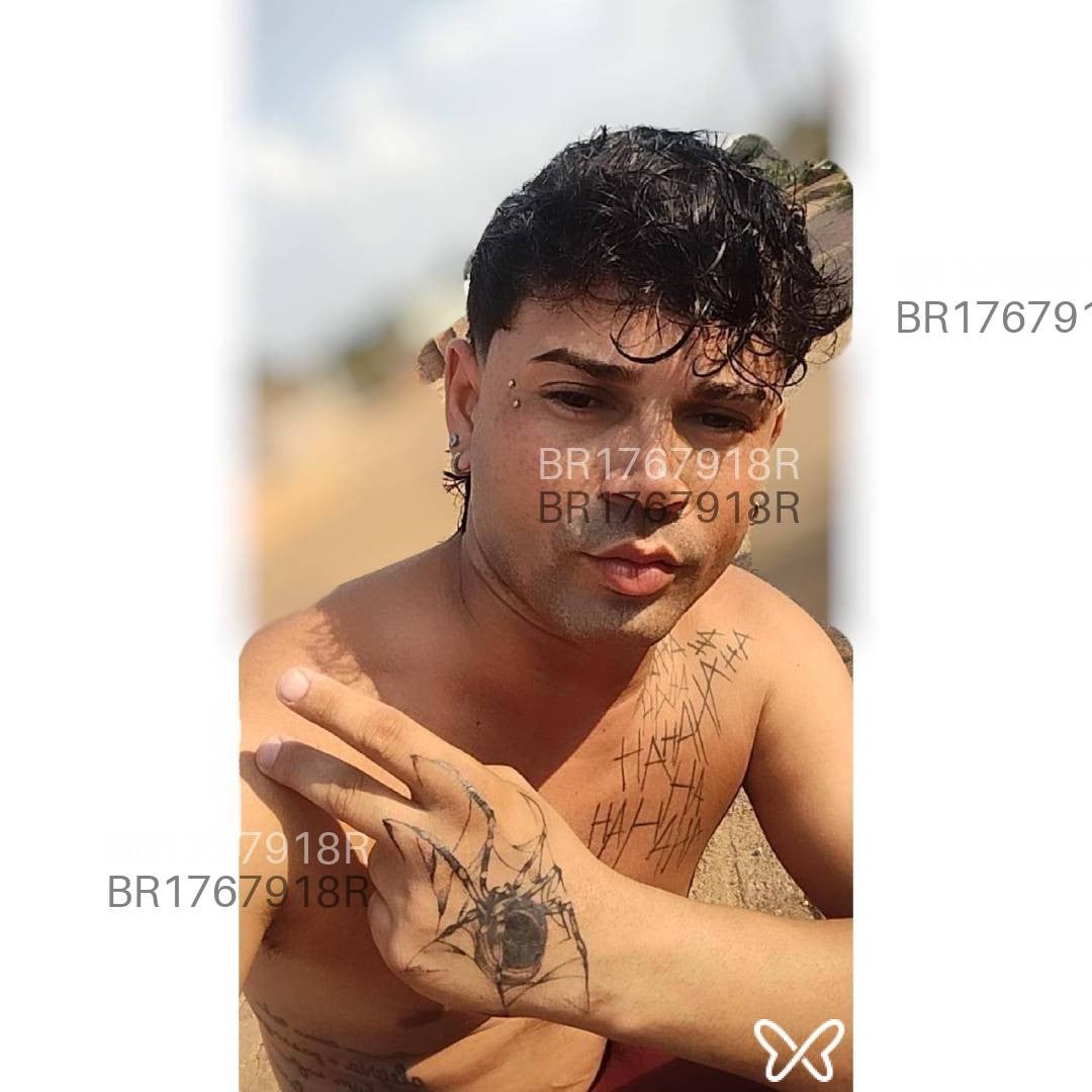Acompanhante homem com cabelo castanho de olhos castanhos em Ariquemes Acompanhante homem com cabelo castanho de olhos castanhos em Ariquemes - Lukas