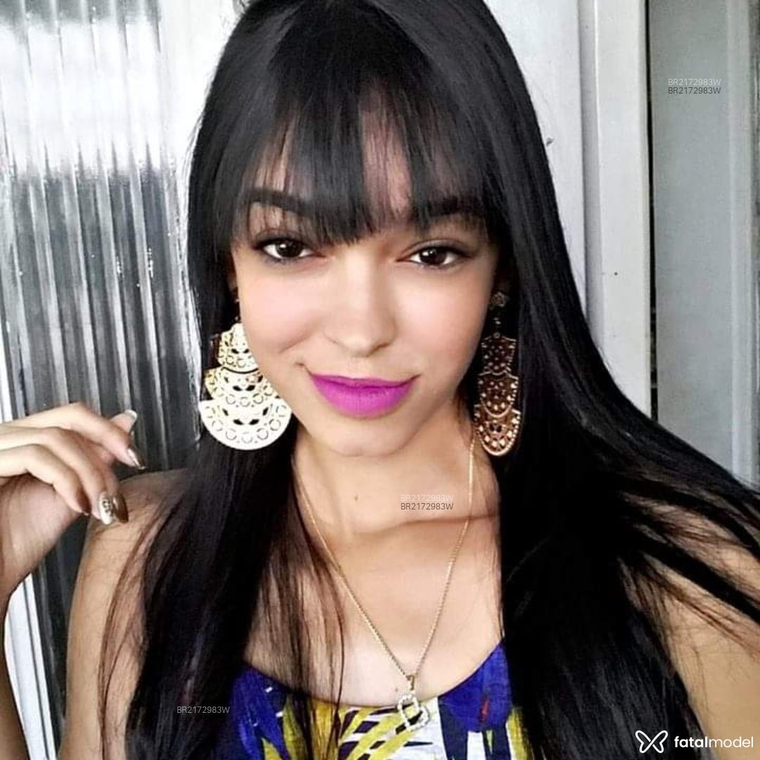 Acompanhante mulher com cabelo castanho de olhos castanhos em Virtual Acompanhante mulher com cabelo castanho de olhos castanhos em Virtual - Lídia