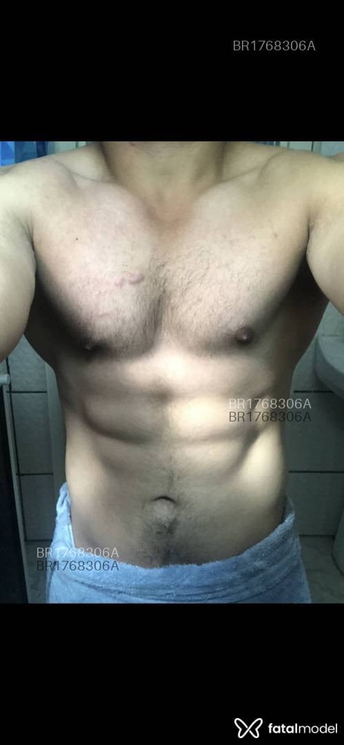 Acompanhante homem morena (o) de olhos pretos em Chapecó Acompanhante homem morena (o) de olhos pretos em Chapecó - Hugo Beltrán