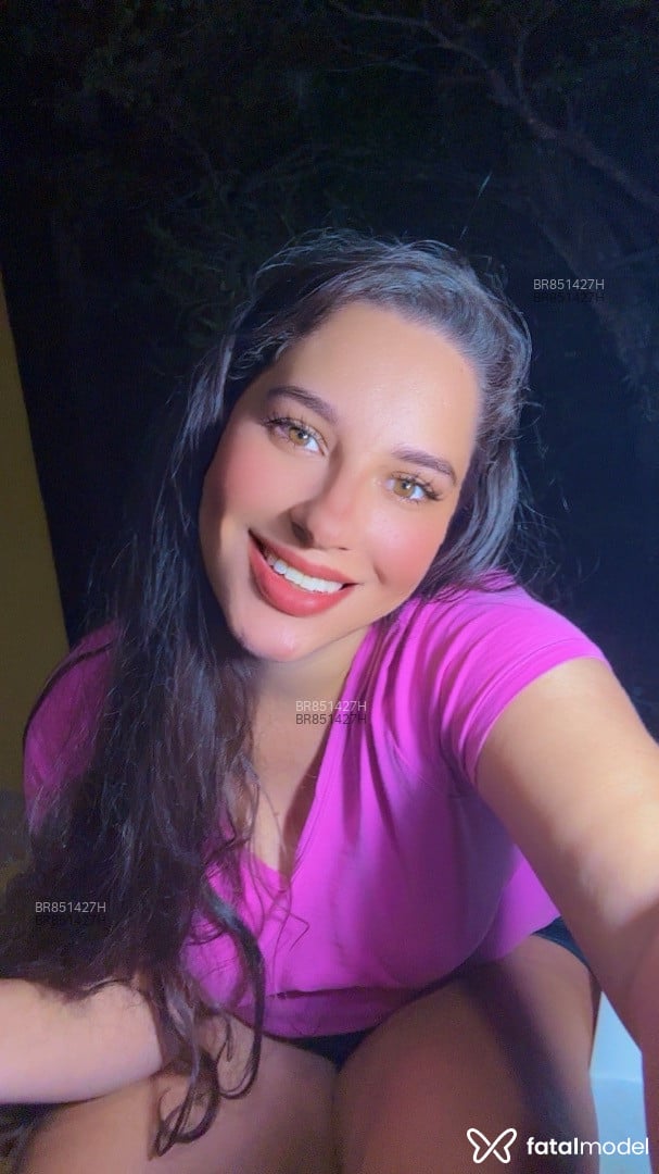 Acompanhante mulher com cabelo castanho de olhos mel - Mel Souza