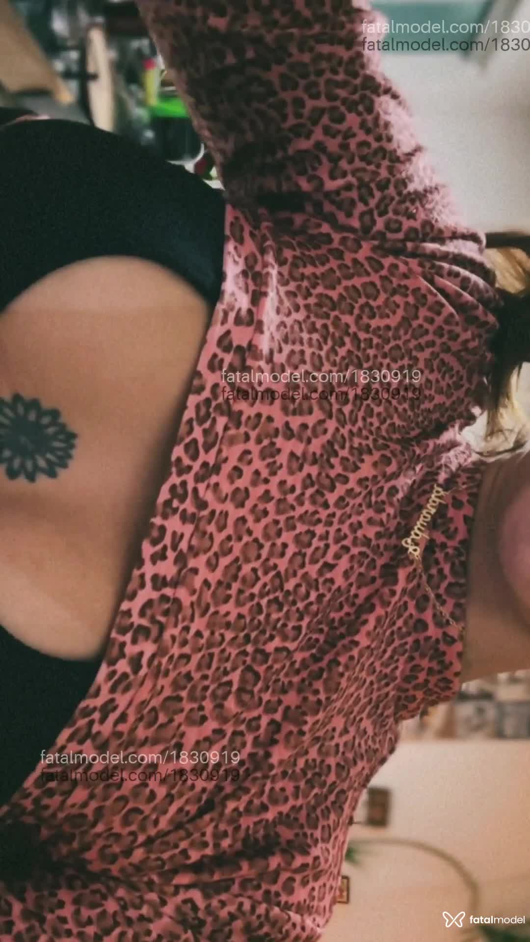 Acompanhante mulher loira (o) de olhos castanhos em Goiânia - Duzinha