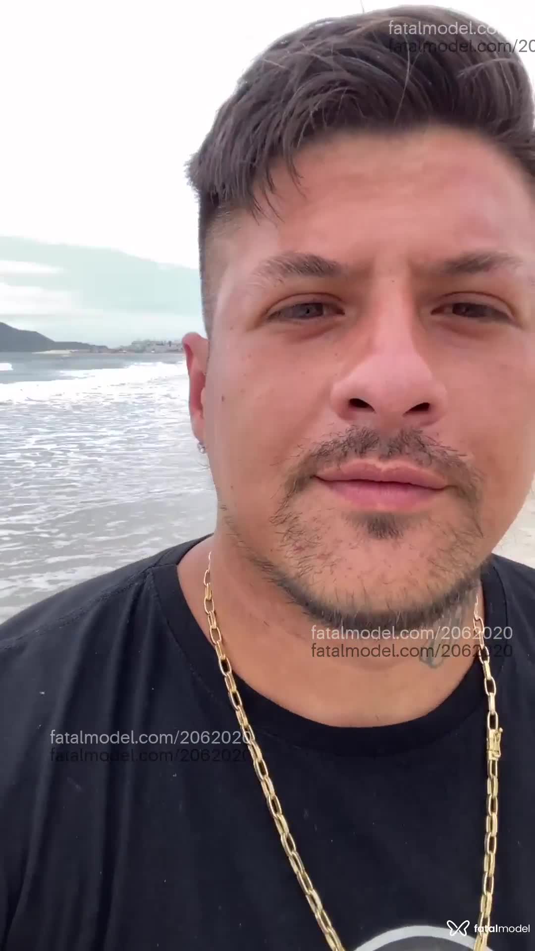 Acompanhante homem morena (o) de olhos castanhos em Novo Hamburgo - Rodrigo Alencar