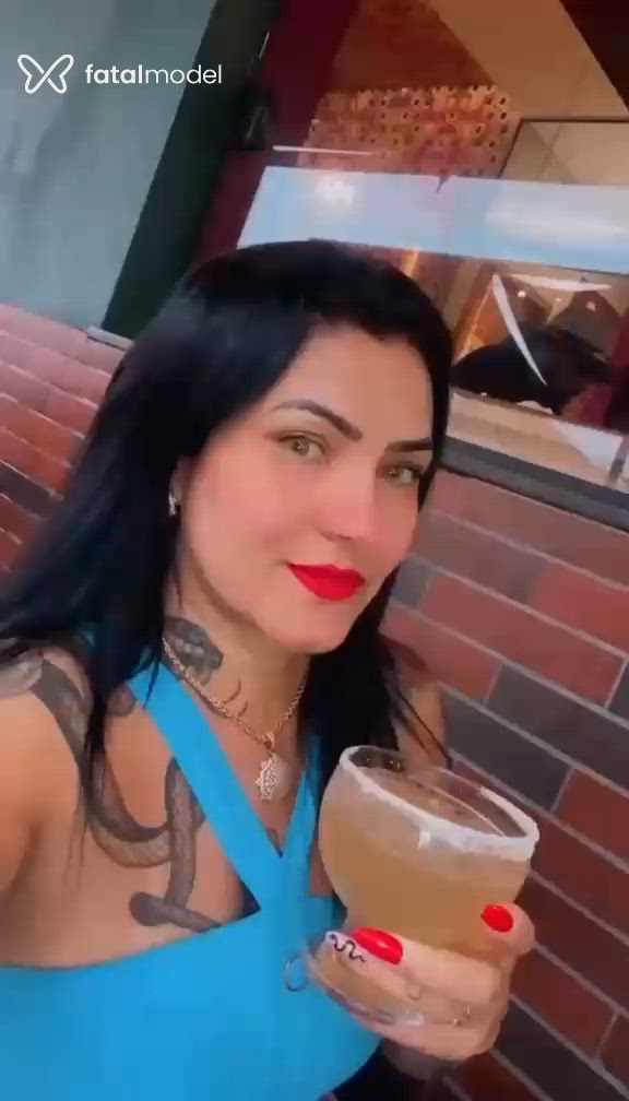 Acompanhante mulher com cabelo castanho de olhos verdes em Barra do Garças Acompanhante mulher com cabelo castanho de olhos verdes em Barra do Garças - Juliana Prado