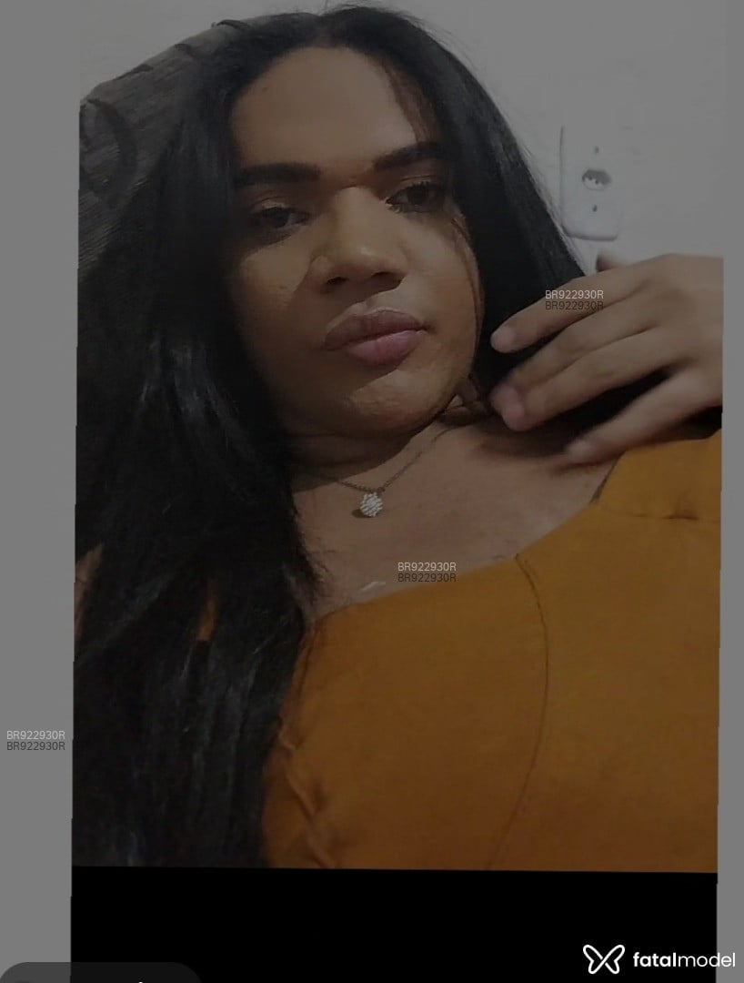Acompanhante mulher trans morena (o) de olhos verdes em Sousa Acompanhante mulher trans morena (o) de olhos verdes em Sousa - Morena