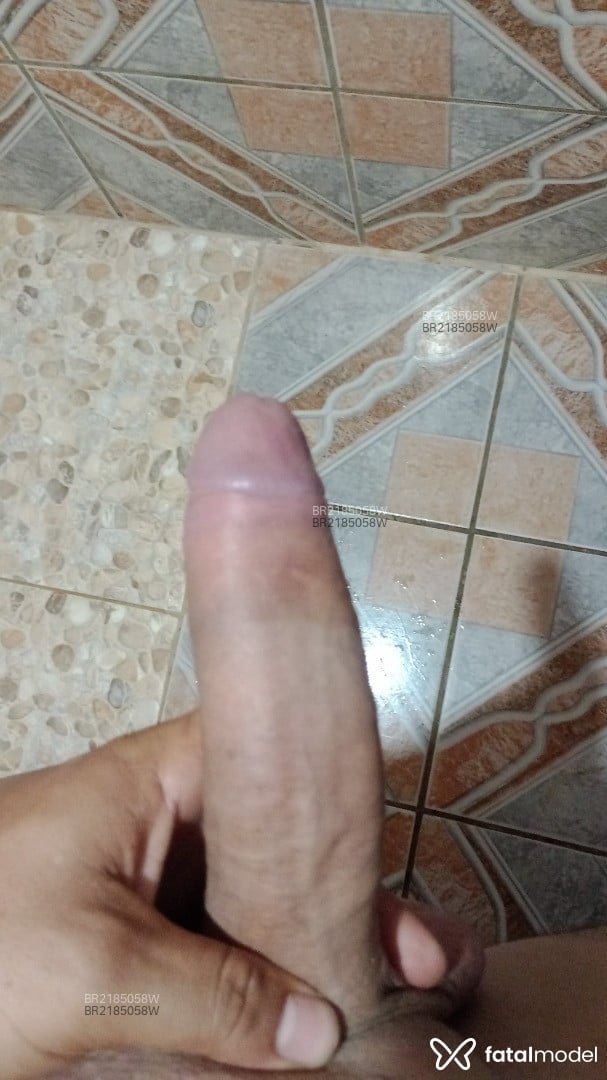 Acompanhante homem morena (o) de olhos castanhos em Ouro Preto do Oeste - Abner